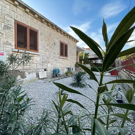 Apartment Vela Vala