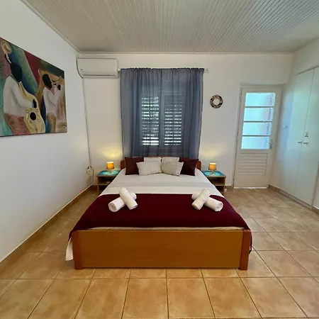 Vela Vala Apartment *